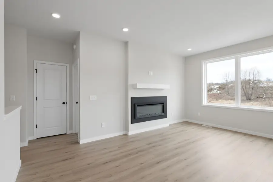 10926 37th Street N, Lake Elmo, MN 55042 - #3