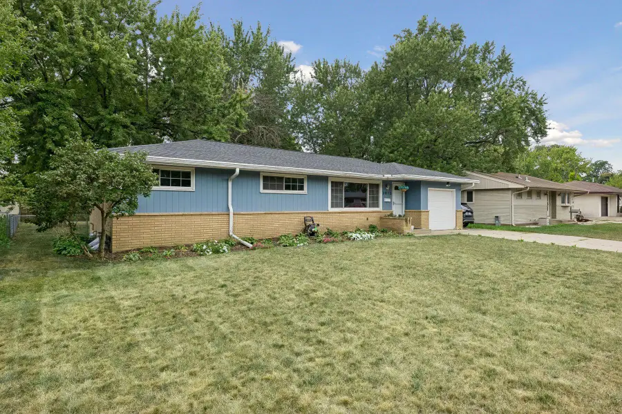 3013 63rd Avenue N, Brooklyn Center, MN 55429 - #2