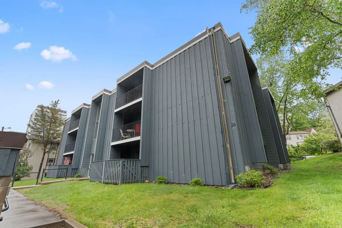 26 Arthur Avenue Se #304, Minneapolis, MN 55414 - #1