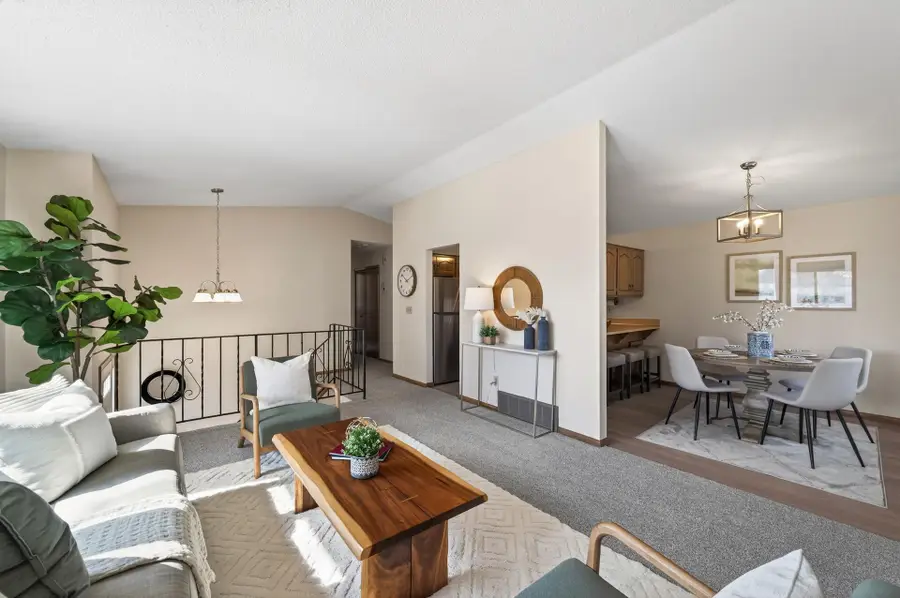 543 Clover Leaf Parkway Ne, Blaine, MN 55434 - #3