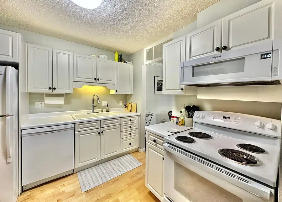 7510 Cahill Road #214B, Edina, MN 55439 - #2