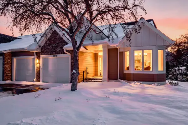 303 Sunflower Court, Vadnais Heights, MN 55127