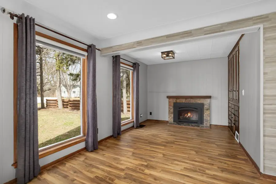 1714 Howard Street N, Maplewood, MN 55109 - #3