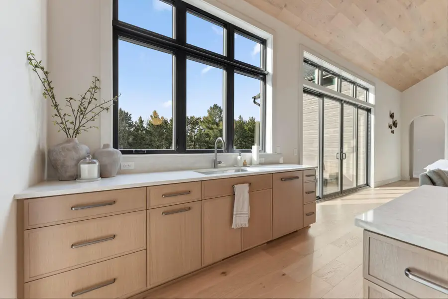 9602 Crestwood Terrace, Eden Prairie, MN 55347 - #2