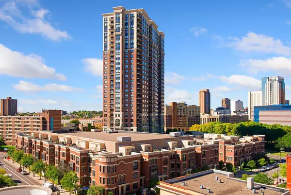500 E Grant Street #2102, Minneapolis, MN 55404