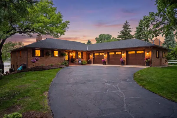 15600 Logarto Lane, Burnsville, MN 55306