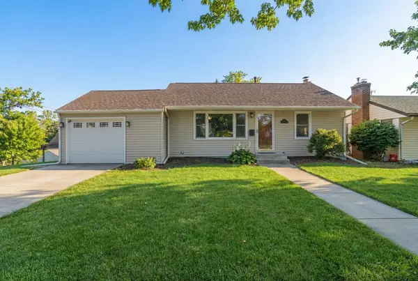 754 36 1/2 Avenue Ne, Minneapolis, MN 55418