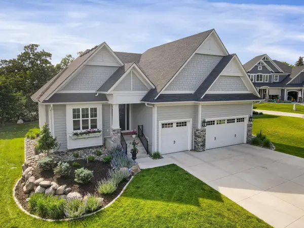 6284 Montee Drive, Eden Prairie, MN 55344