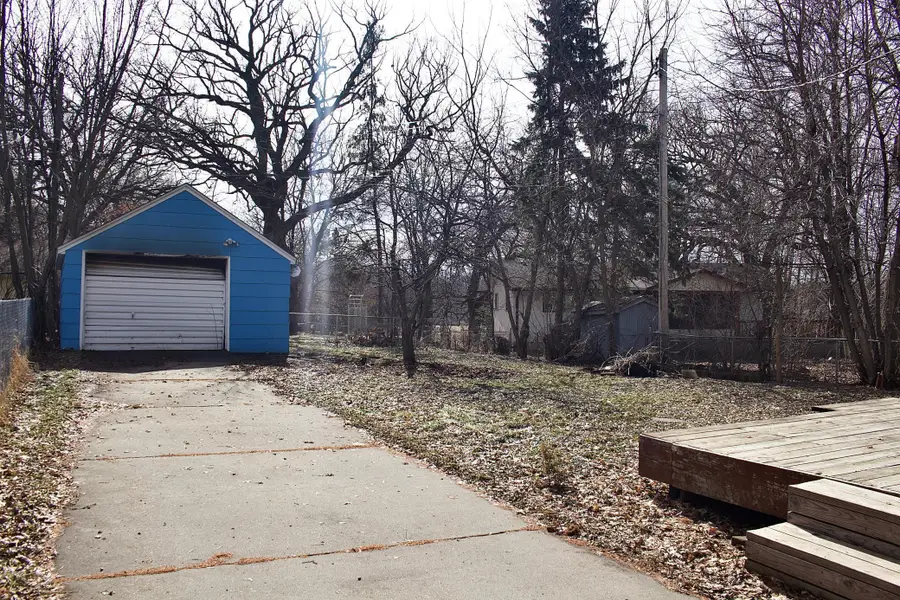1660 Jessamine Avenue E, Saint Paul, MN 55106 - #2