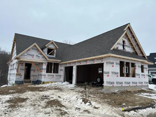 1570 Avienda Lane, Chanhassen, MN 55317