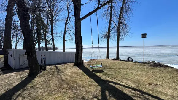 43333 Vista Road, Isle, MN 56342