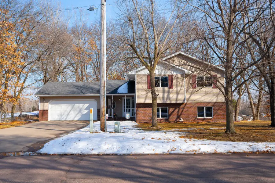 912 9th Street Ne, Little Falls, MN 56345 - #2