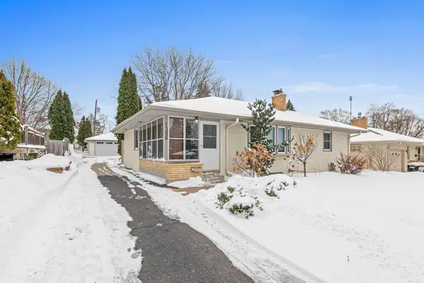 1306 Ottawa Avenue, West Saint Paul, MN 55118