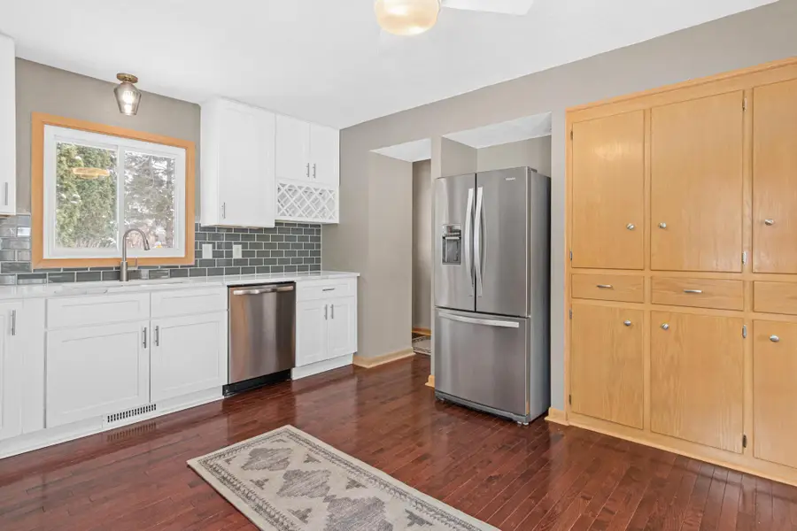 1306 Ottawa Avenue, West Saint Paul, MN 55118 - #3