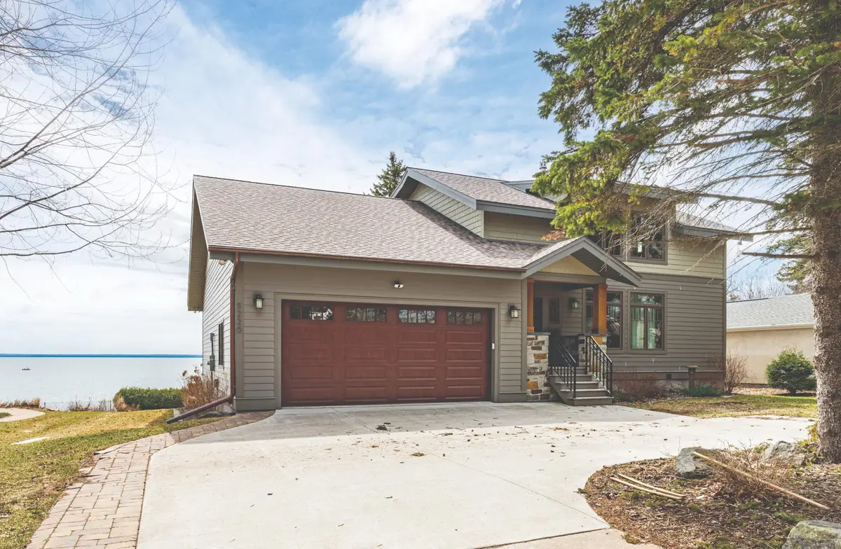 5220 London Road, Duluth, MN 55804 - #1