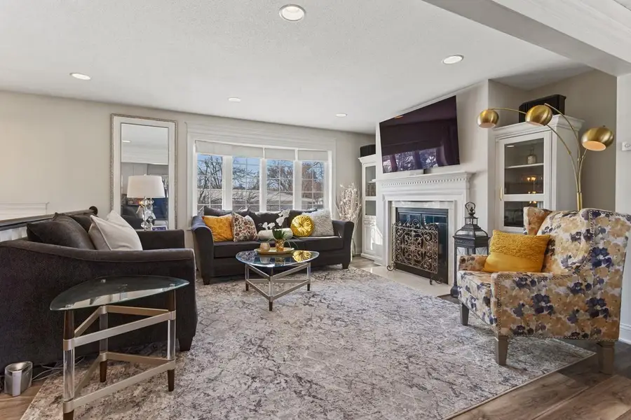 2012 E 86 1/2 Street, Bloomington, MN 55425 - #2