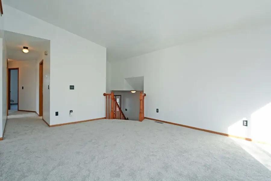 7581 23rd Street N, Oakdale, MN 55128 - #2