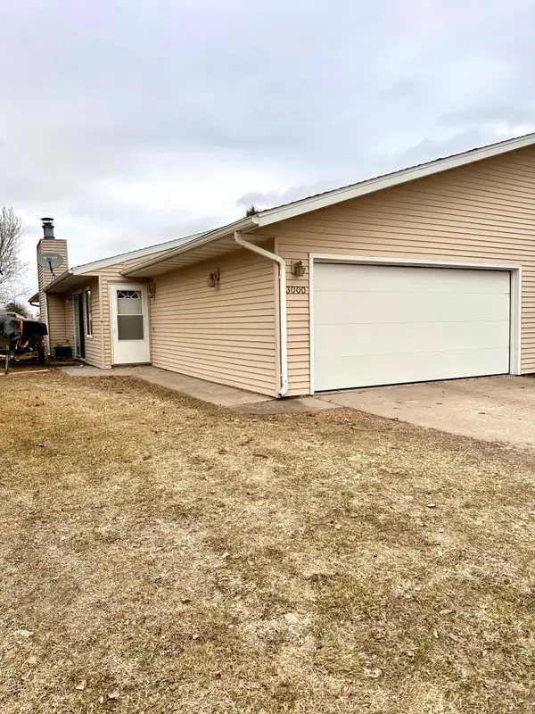 3000 Covent Garden Street S, Moorhead, MN 56560