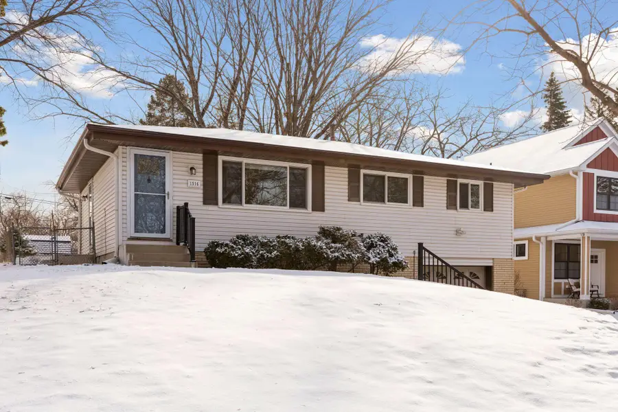 1516 Boone Avenue N, Golden Valley, MN 55427 - #3