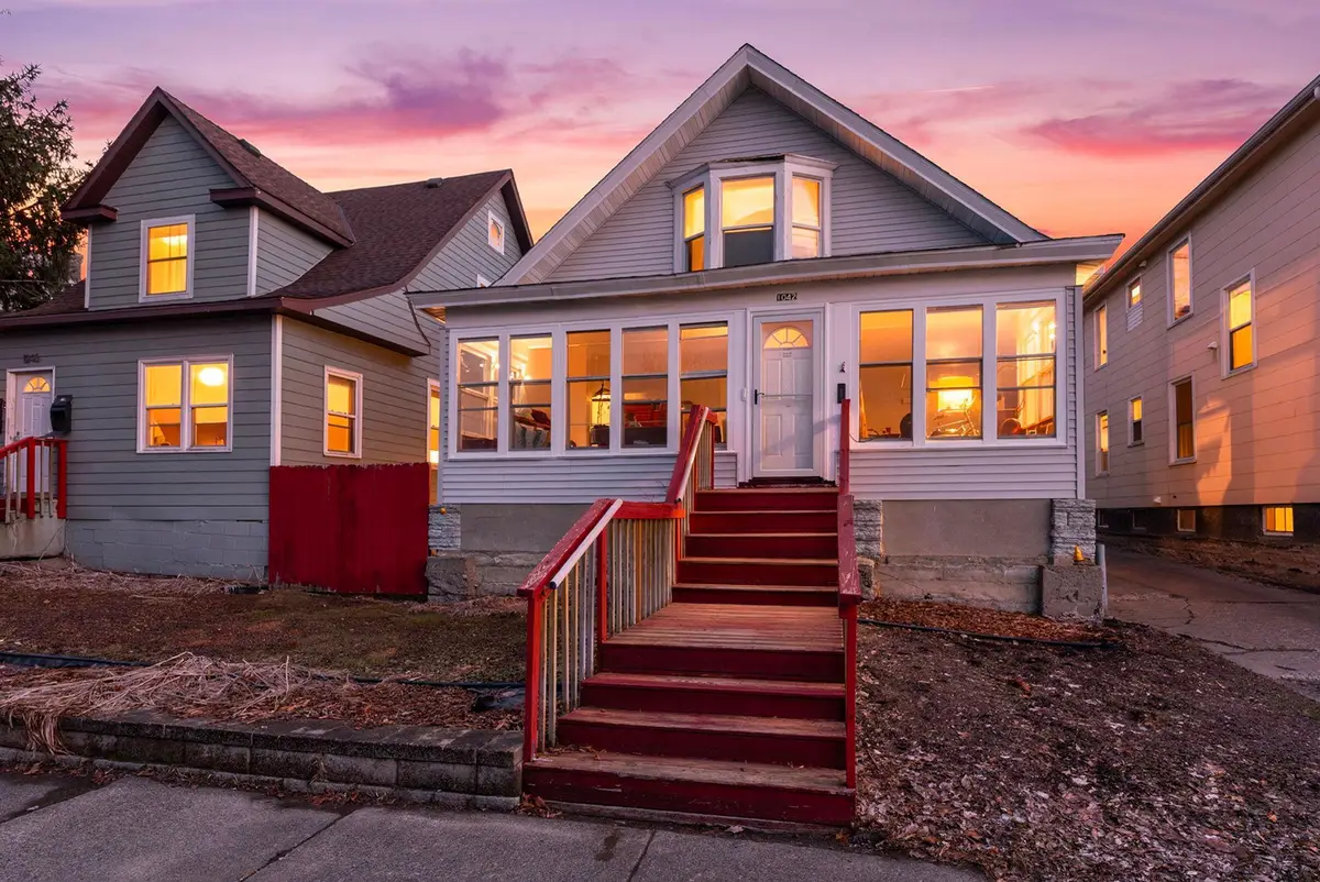 1042 16th Avenue Se, Minneapolis, MN 55414 - #1