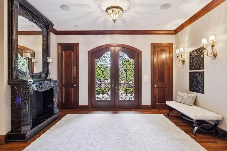 614 Hidden Creek Trail, Mendota Heights, MN 55118 - #2