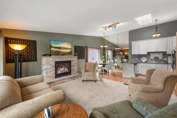 441 Dorland Road S, Maplewood, MN 55119