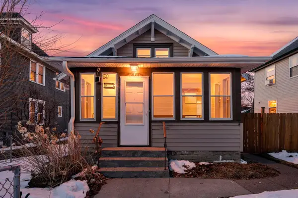 909 Saint Anthony Avenue, Saint Paul, MN 55104