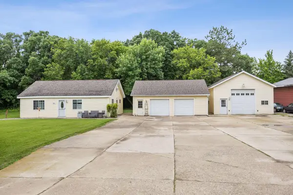 6801 1st Street N, Moorhead, MN 56560