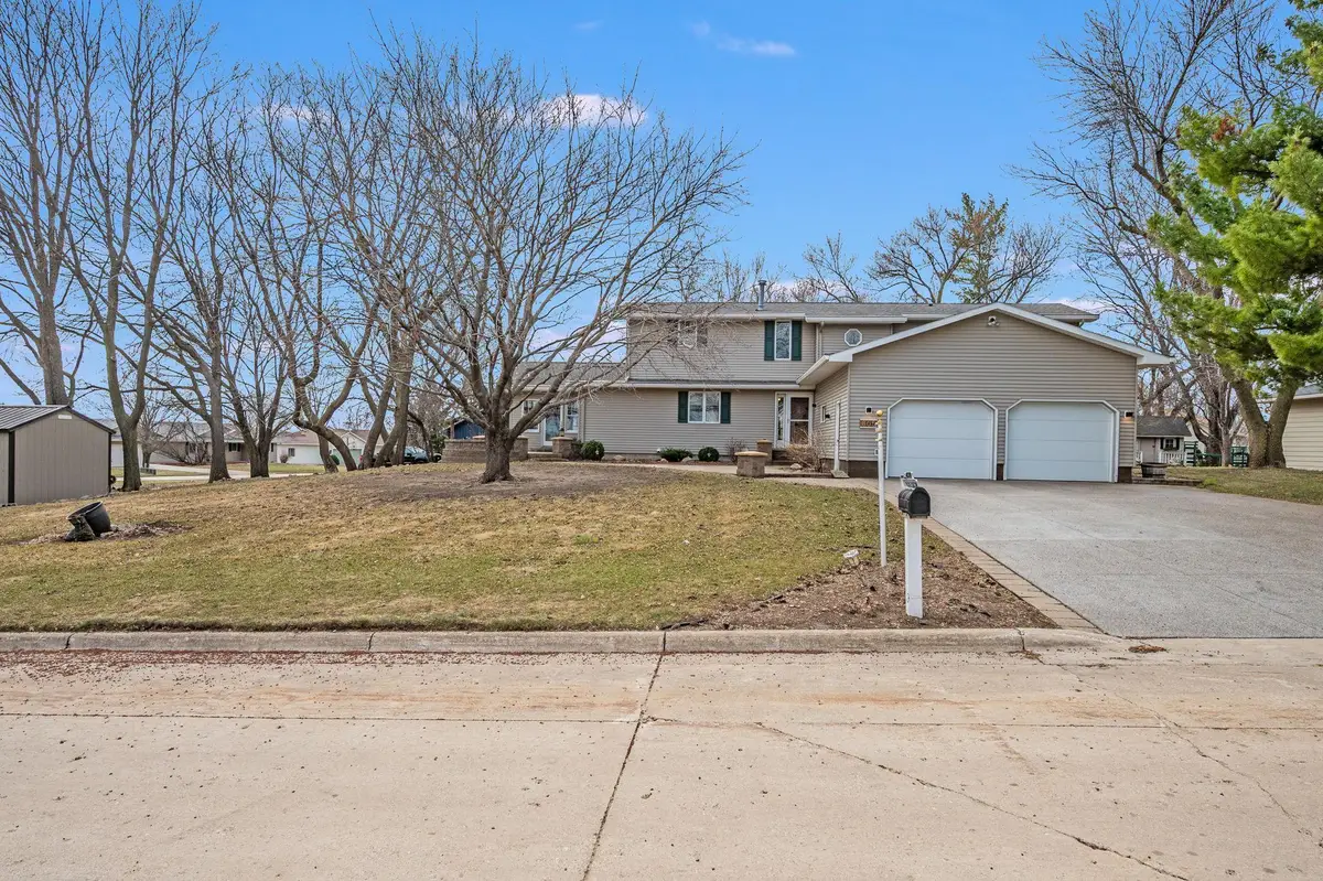 805 Hengen Street, Fairmont, MN 56031 - #1