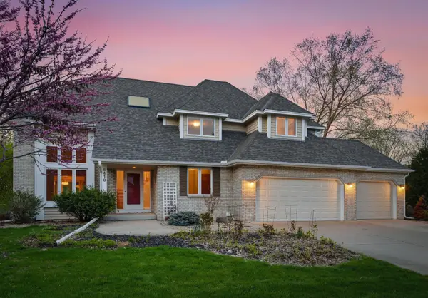 6410 Fox Path, Chanhassen, MN 55317