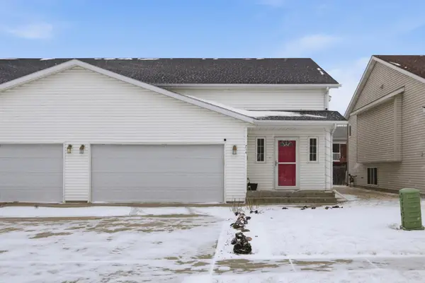 714 14th Avenue E, West Fargo, ND 58078