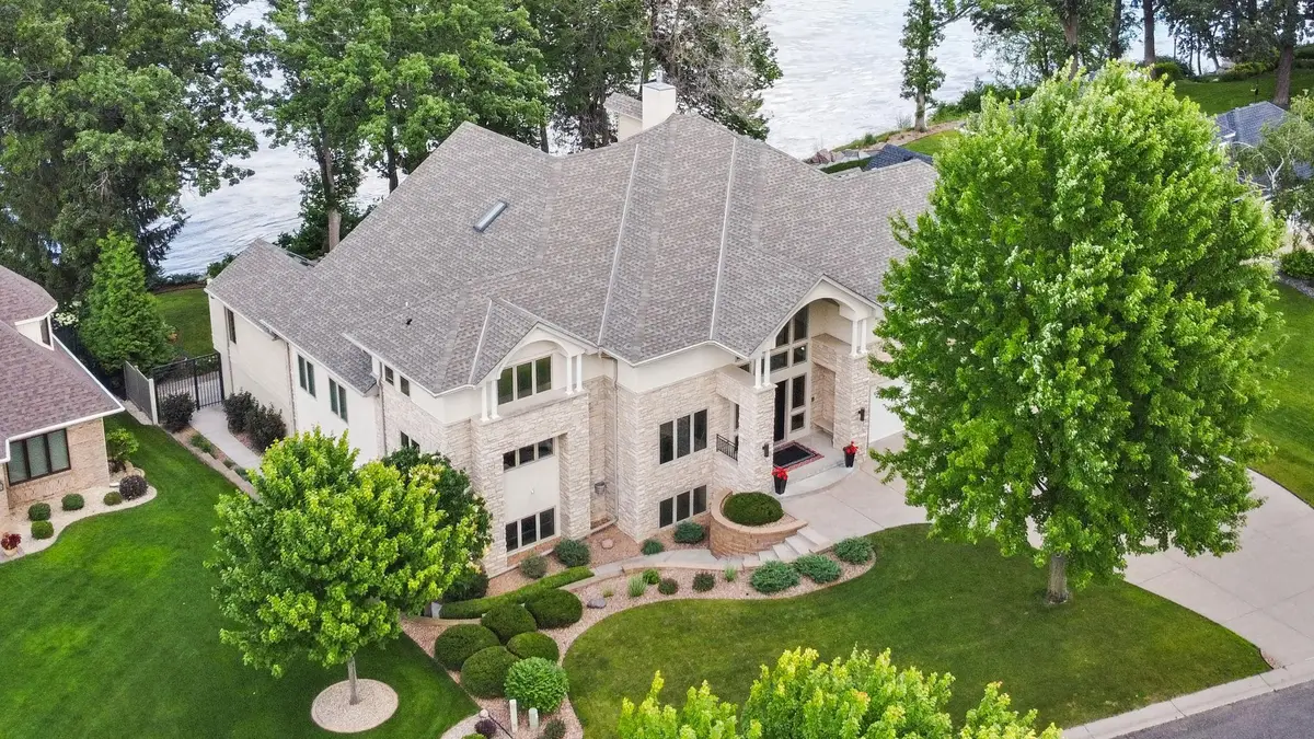 705 W River Parkway, Champlin, MN 55316 - #1