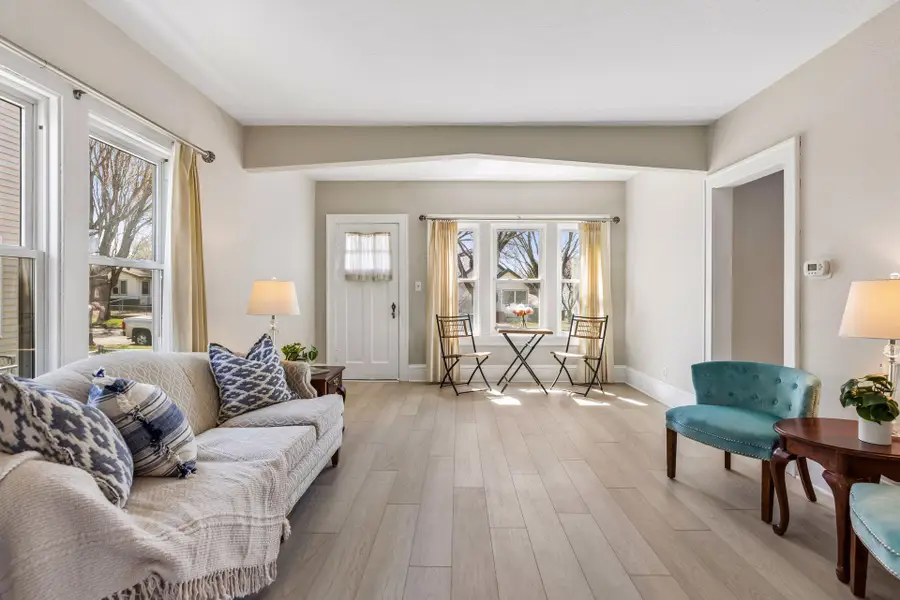 1871 Hyacinth Avenue E, Saint Paul, MN 55119 - #3