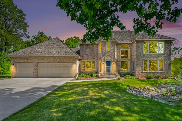 8973 Knoble Court, Eden Prairie, MN 55347