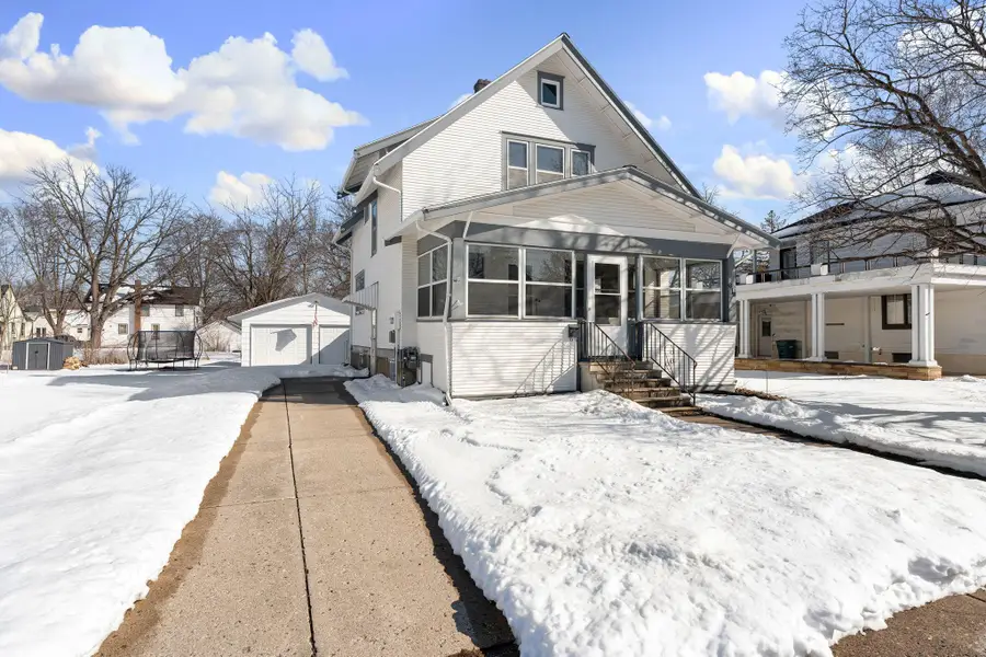 613 4th Avenue Se, Waseca, MN 56093 - #3