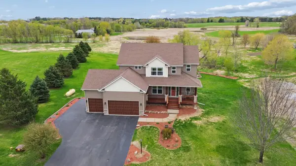 9668 226th Lane Nw, Elk River, MN 55330