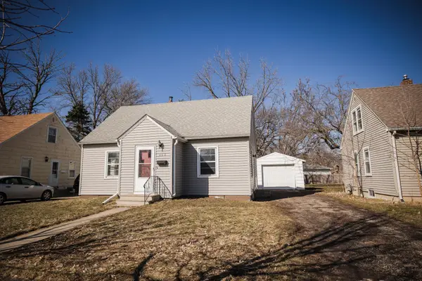406 W 11th Street, Morris, MN 56267
