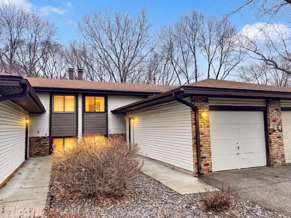 4004 Brookdale Circle N, Brooklyn Park, MN 55443