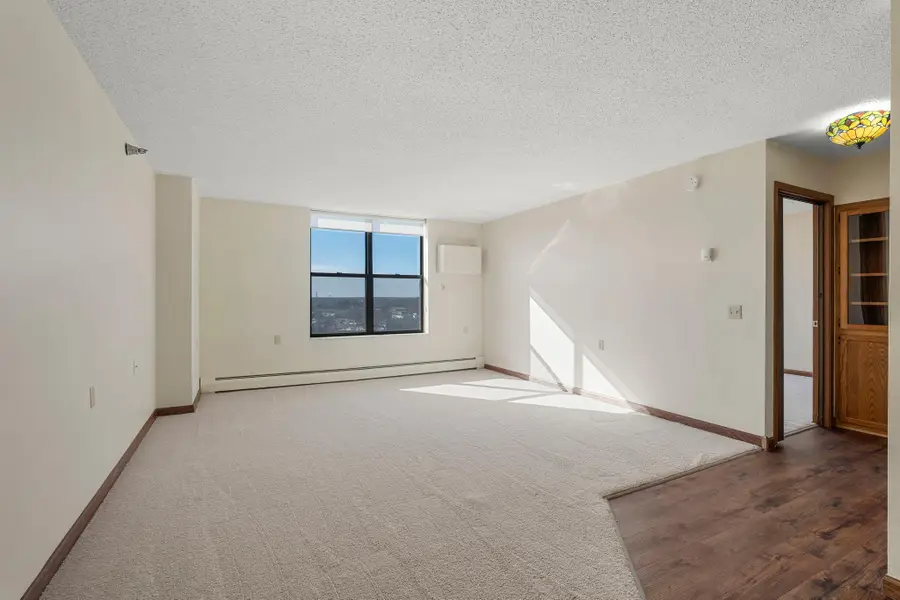 7600 Golden Valley Road #1004, Golden Valley, MN 55427 - #2