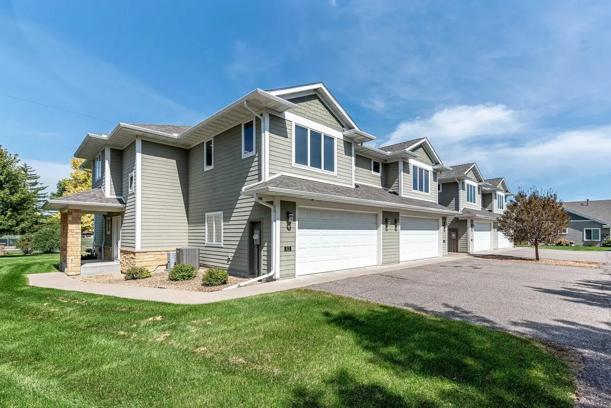 814 Pinnacle Path, Mankato, MN 56001 - #1