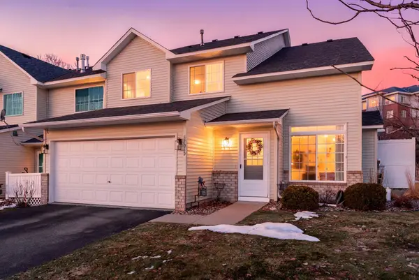 8706 Quarry Ridge Lane #D, Woodbury, MN 55125