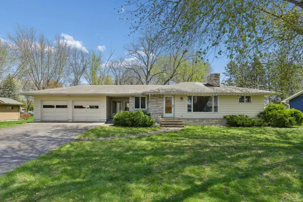 30625 Broadway Street, Lindstrom, MN 55045