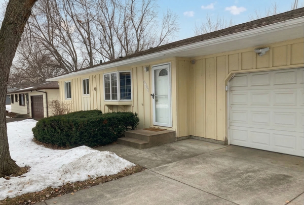 3906 Mica Trail, Eagan, MN 55122