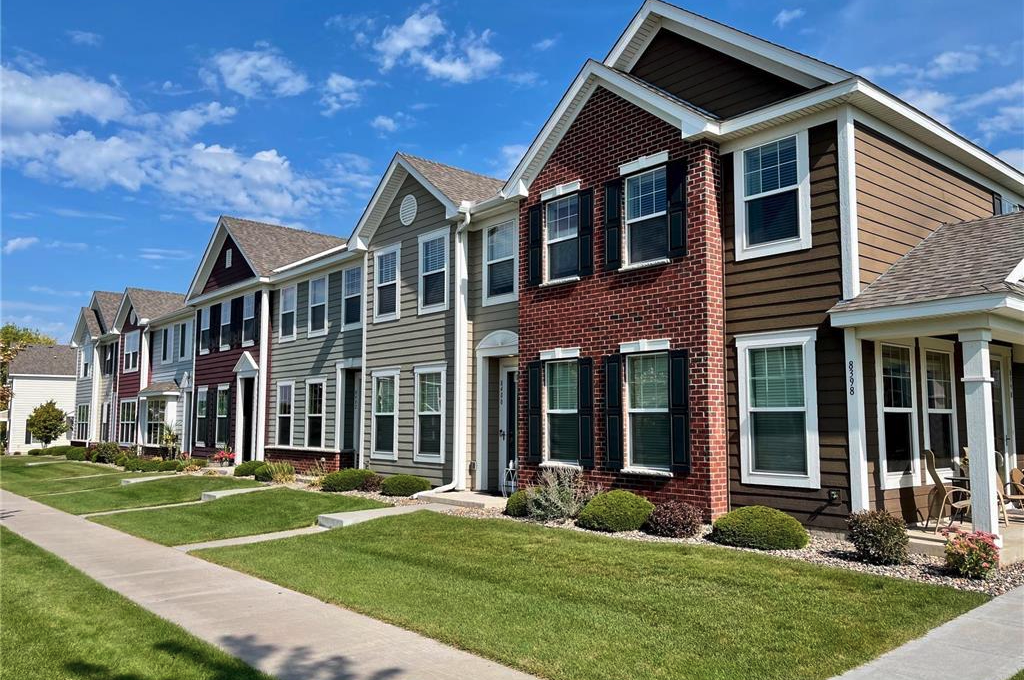 8402 Jonquil Lane N, Maple Grove, MN 55369 - #1