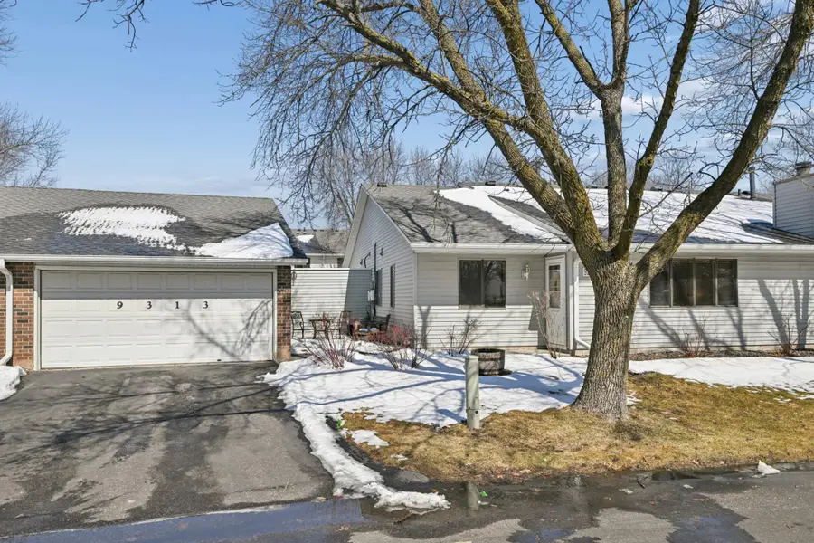 9313 Ranchview Lane N, Maple Grove, MN 55369 - #2