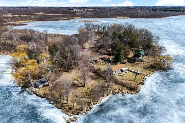 2652 Paradise Trail Nw, Isanti, MN 55040