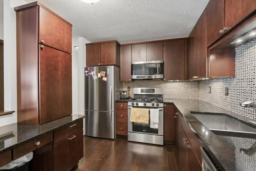 4002 Foss Road #102, Saint Anthony, MN 55421 - #2