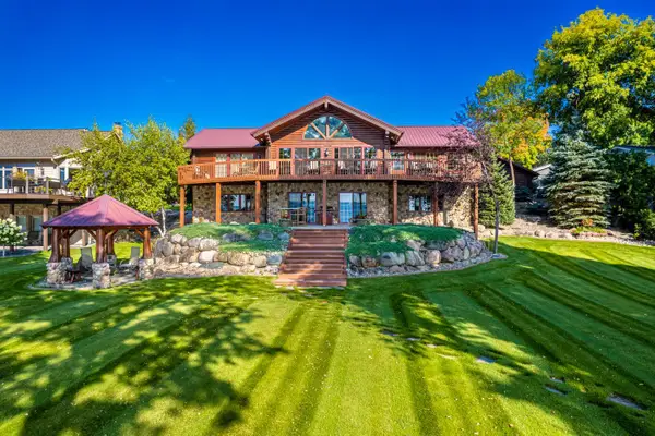 1380 S Shore Drive, Detroit Lakes, MN 56501