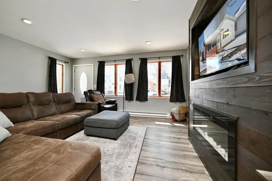 518 E Wabasha Street, Winona, MN 55987 - #3