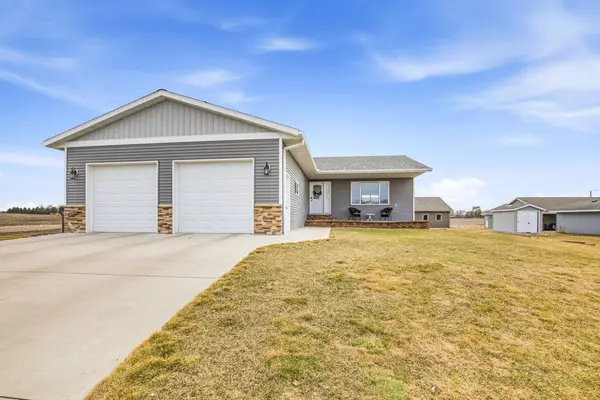 630 Driftwood Avenue, Watkins, MN 55389